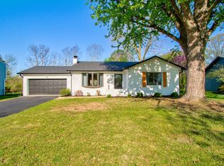 8004 Ridgegate West Dr, Indianapolis, IN 46268