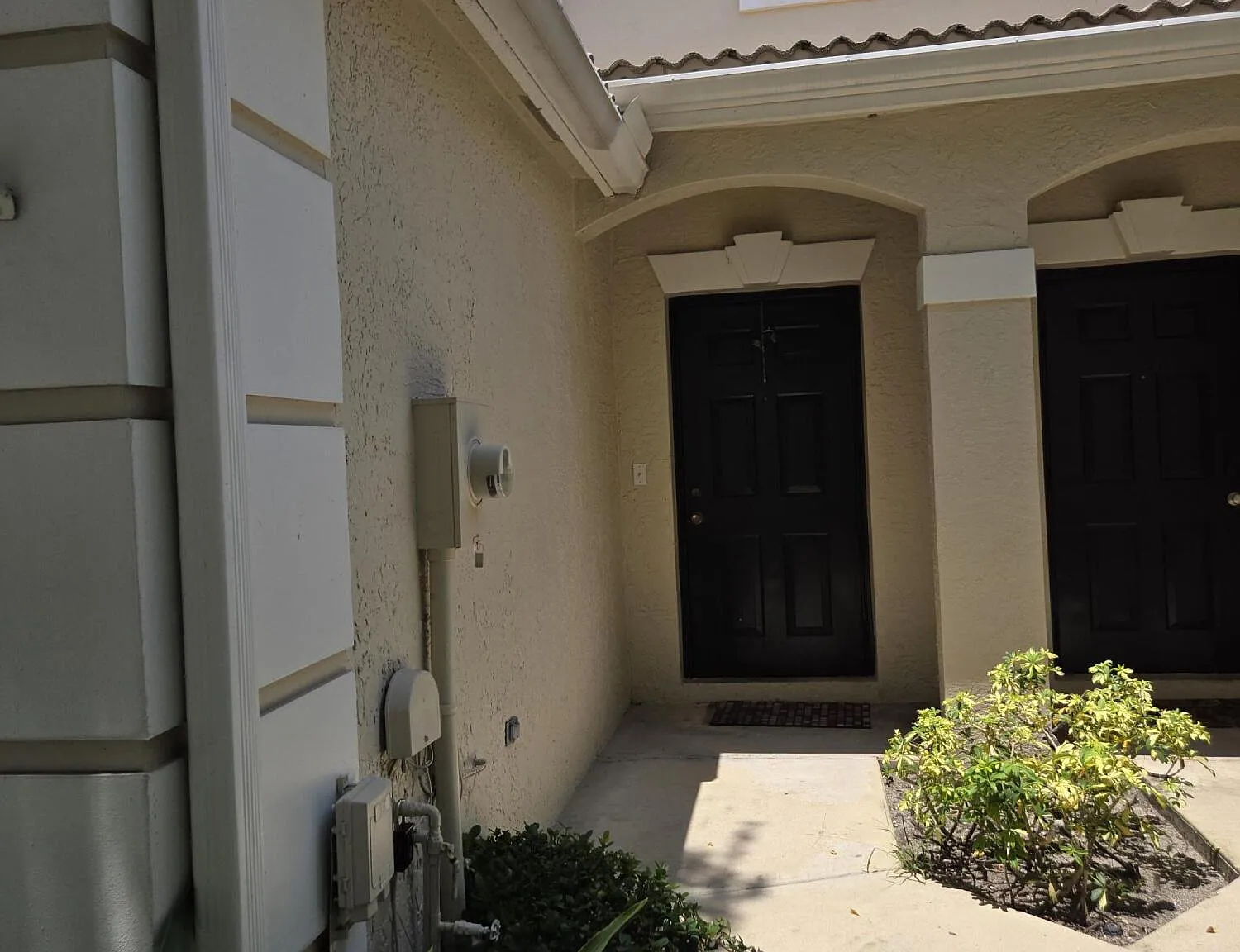 2 bed, 2.5 bath, 1211 sqft, $2,600 — Photo 2
