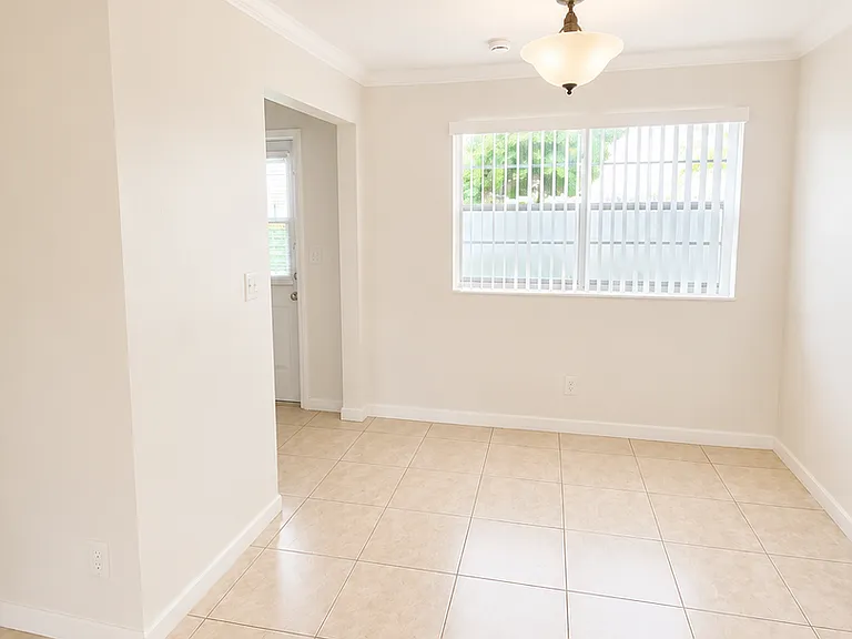 3500 Polk St — Photo 9