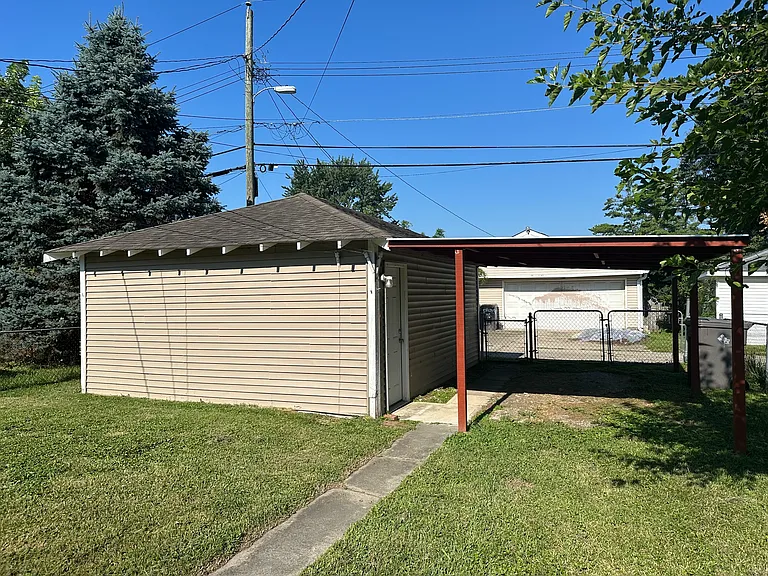 1510 N Chester Ave — Photo 13
