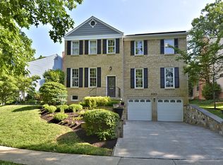 8033 Ellingson Dr, Chevy Chase, MD 20815