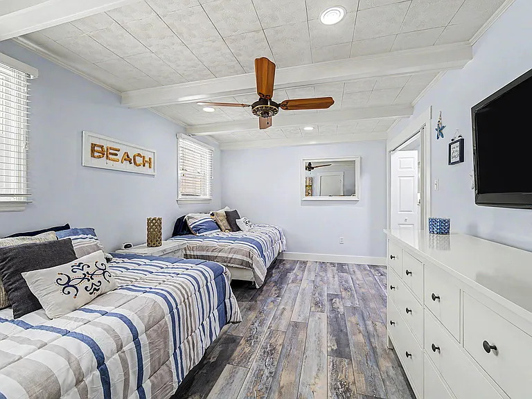 6903 Ventnor Ave #1 — Photo 12