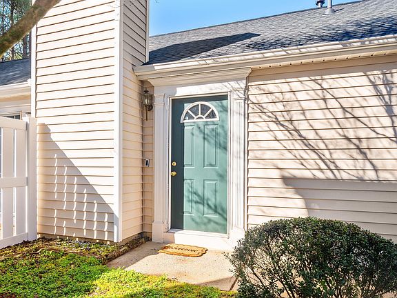 2nd image of 4216 Beacon Heights Dr