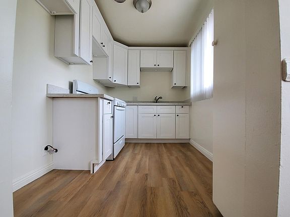 4th image of 830 Crenshaw Blvd #1
