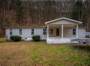 871 Sandlick Rd, Seth, WV 25181