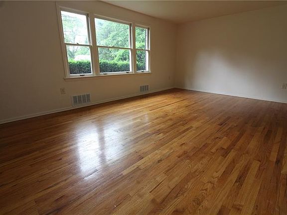 2nd image of 1788 Hassam Rd