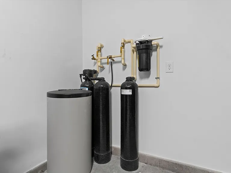 237 Callen Falls Ave #2011 — Photo 36