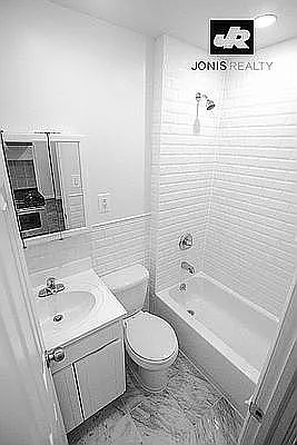 Rented by Jonis Realty | media 7