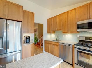 8110 Kane Ct, Alexandria, VA 22308