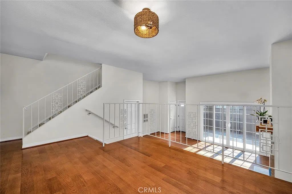 3 bed, 1542 sqft, $5,900 — Photo 4