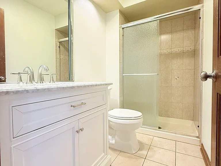 2318 River Woods Dr — Photo 17