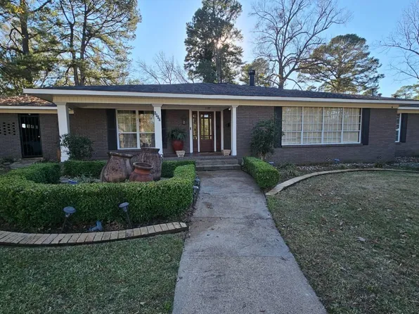 1107 Lawton Cir, Magnolia, AR 71753