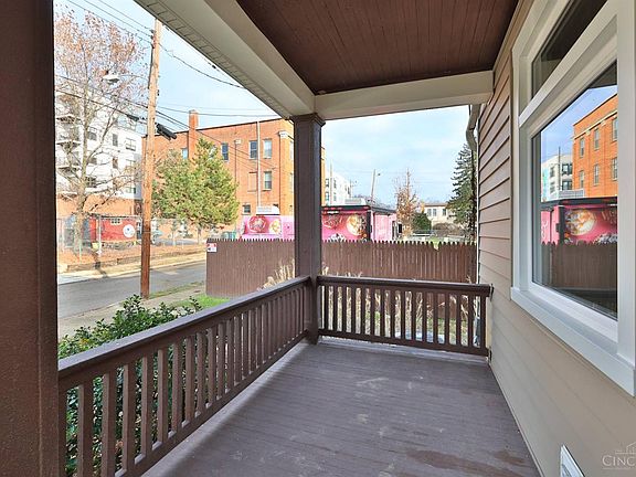 3rd image of 5807 Prentice St