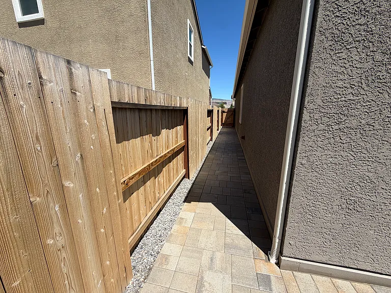 7693 Boulder Falls Dr — Photo 26