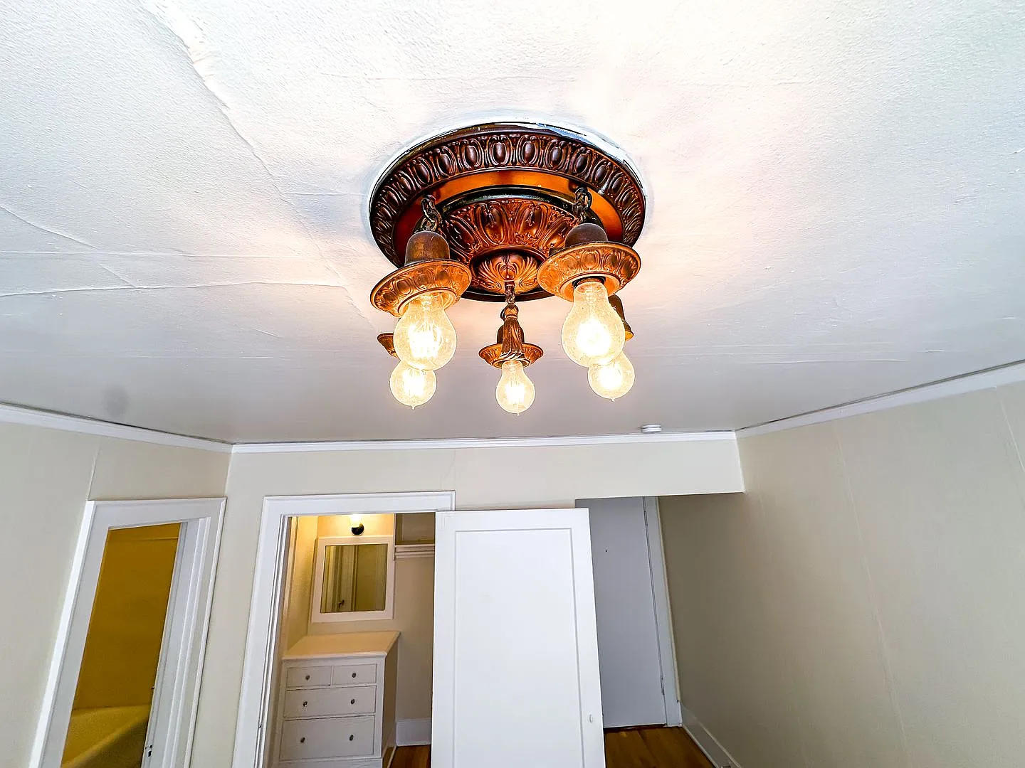 Belmont Apartments — Photo 3