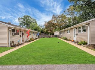 64 Academy St, Farmingdale, NJ 07727