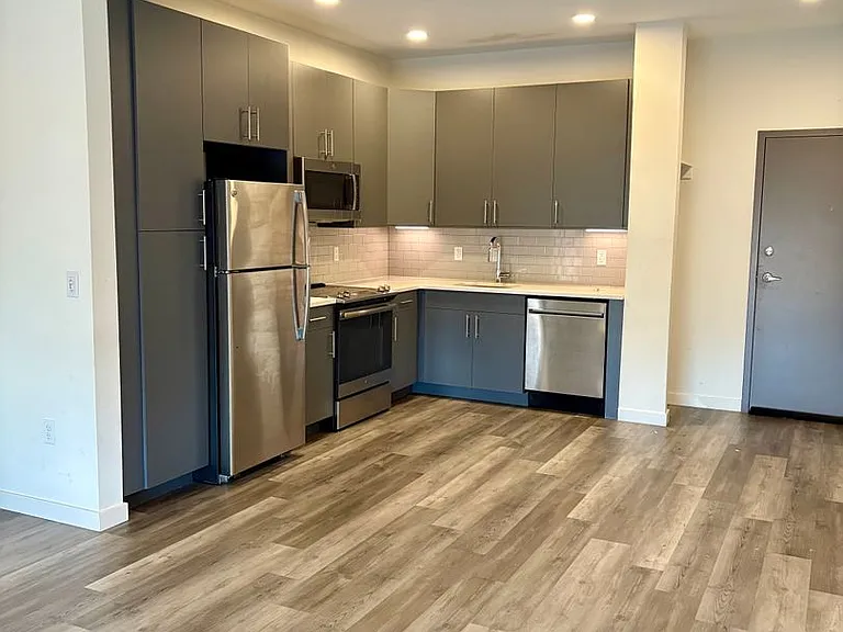2559 Amber - Residential — Photo 3