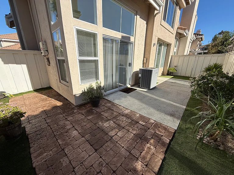 1828 Monserrat Way — Photo 53