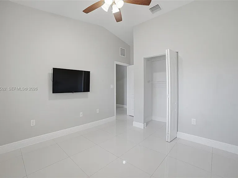 935 NW 2nd Ave — Photo 13
