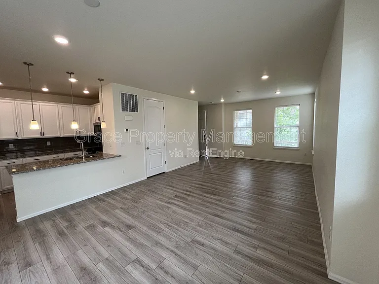 17626 Olive St — Photo 3