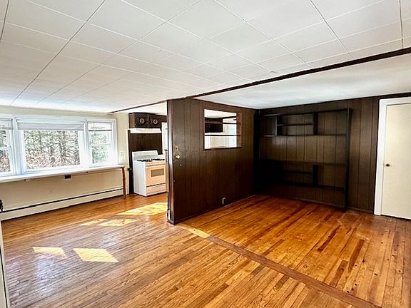 3rd image of 871-877 Lower Swiftwater Rd #201