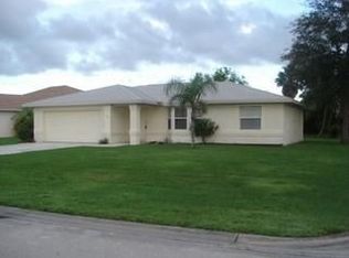 770 Grove Dr, Naples, FL 34120