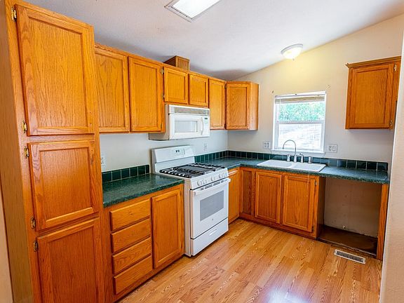 5th image of 6004 Monticello Road #8