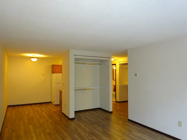 26 - 629 E 15th, 629 E 15th St APT 207, Minneapolis, MN 55404