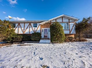 1613 Summit Lake Rd #L-4, Clarks Summit, PA 18411