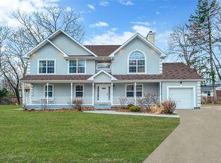 6 Denmark Court, Huntington, NY 11743