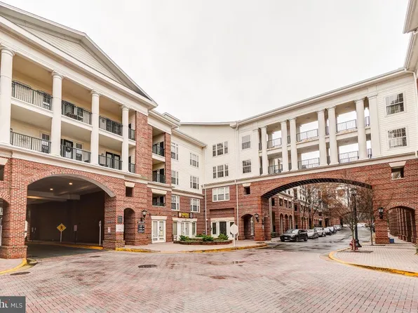 11 Arch Pl Unit 368, Gaithersburg, MD 20878