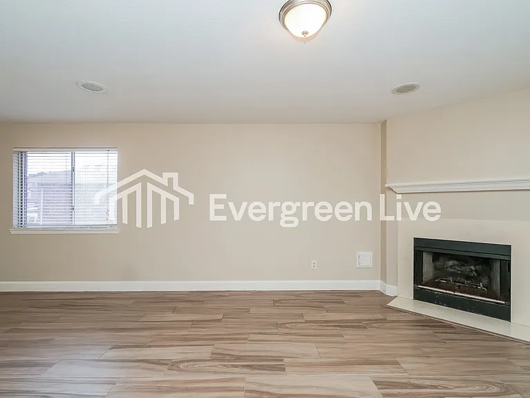 18034 Lago Forest Dr — Photo 4