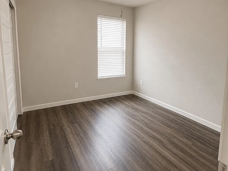 1061 Salina St SE — Photo 12