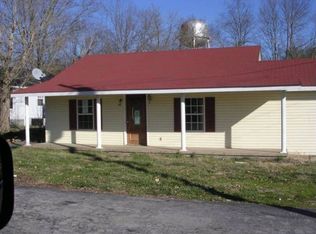 408 Andrews Ave, Hartsville, TN 37074