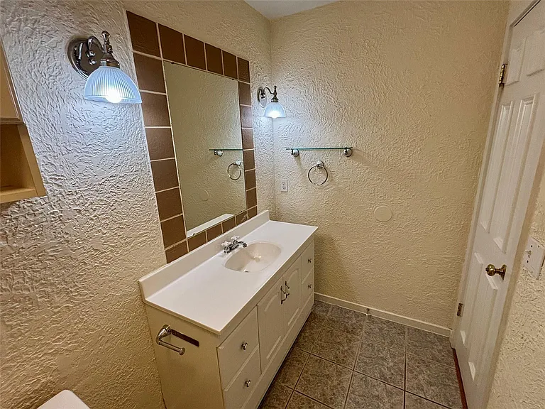 13007 Amarillo Ave — Photo 13