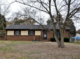 517 Singing Cove Ct, Charlotte, NC 28273