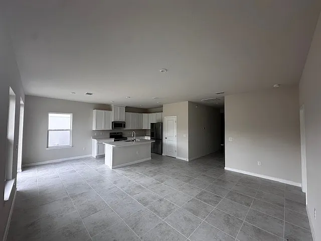 1270 Whispering Ln — Photo 4