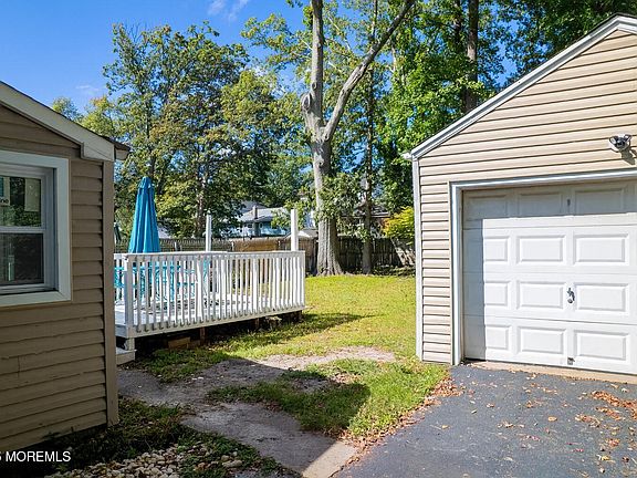 4th image of 1807 Milton Ave