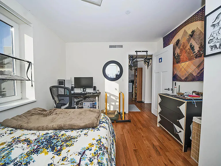 960 Willoughby Ave #2A — Photo 7