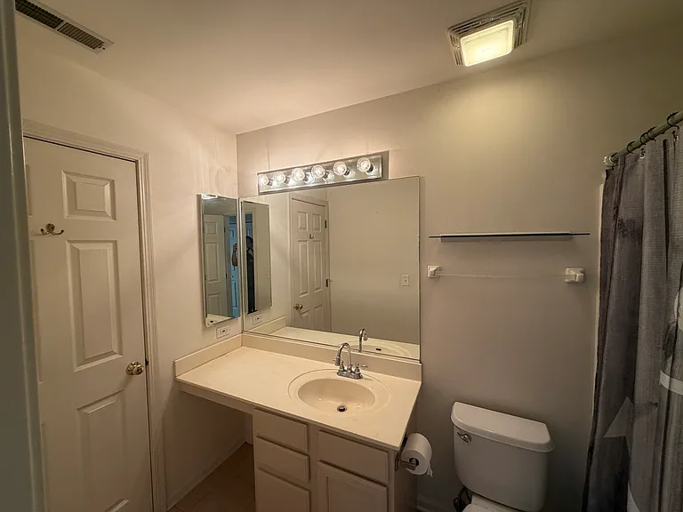 2503 Oak Tree Ln #0 — Photo 7
