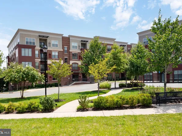 3985 Norton Pl #208, Fairfax, VA 22031
