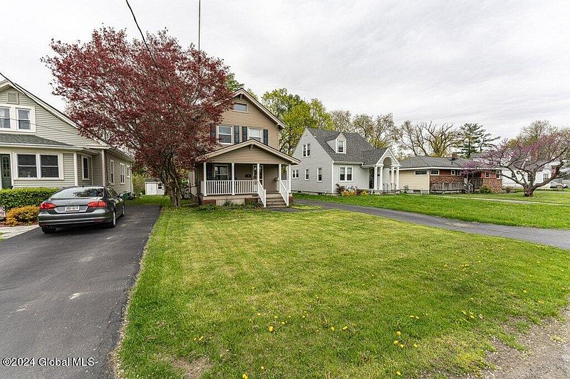 3rd image of 34 Swartson Court