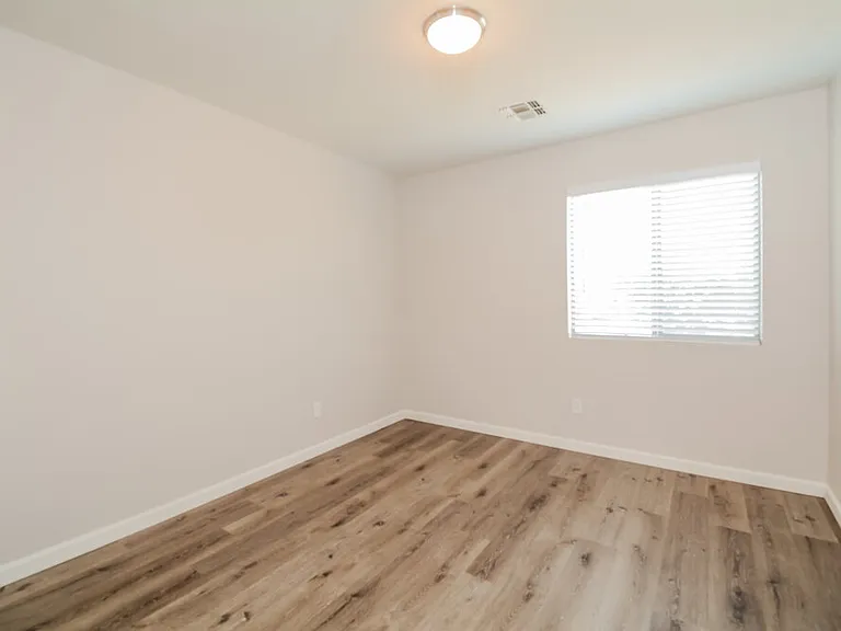 3202 S Justin Dr — Photo 11