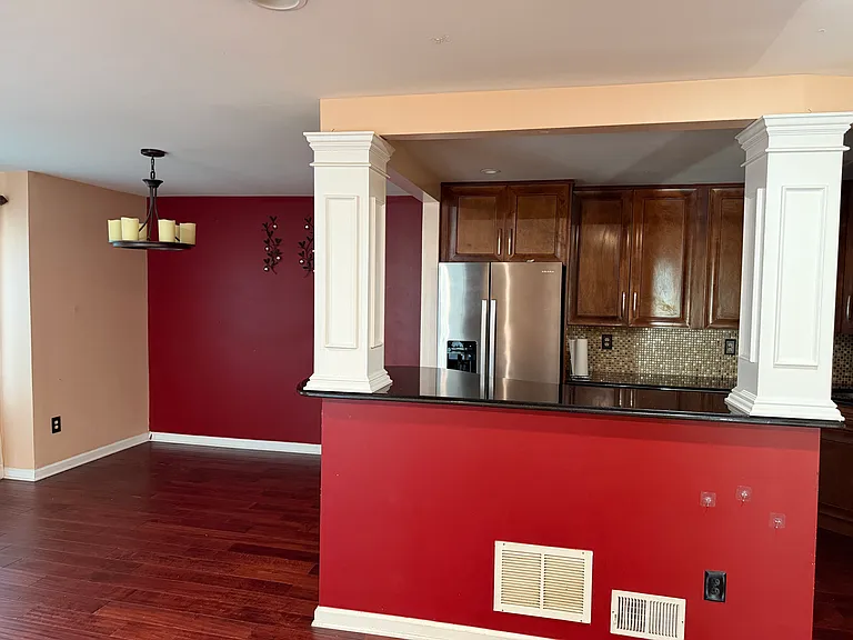 215 Michaels Ct #215 — Photo 3