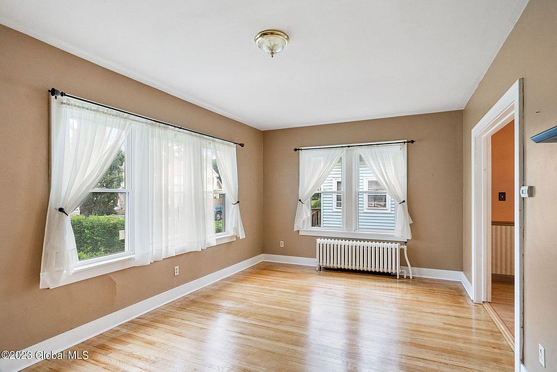 5th image of 14 Wood Terrace