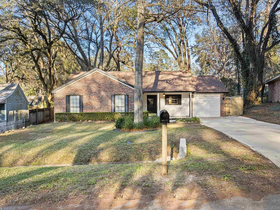 1st image of 3704 Wood Hill Dr