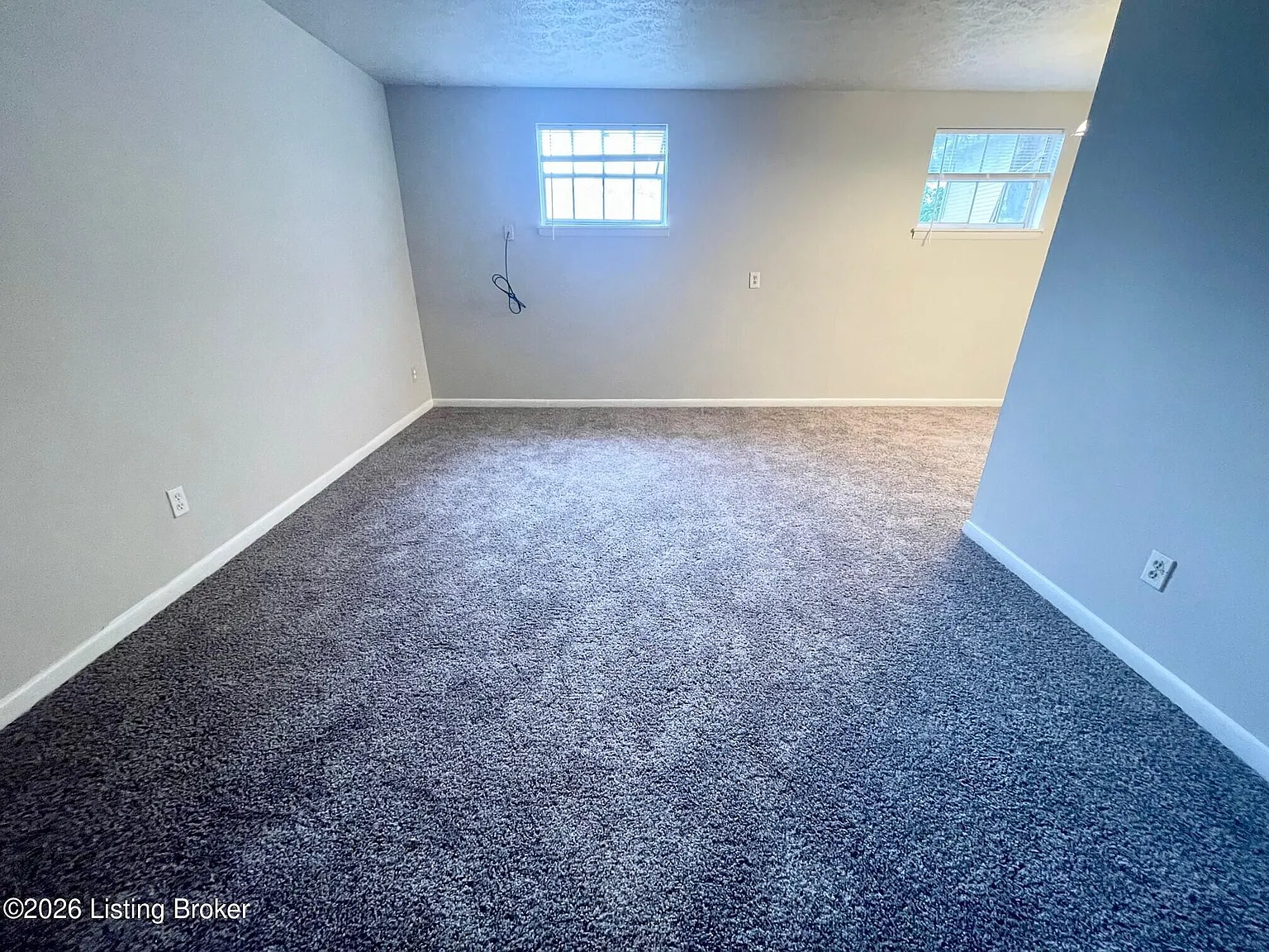2 bed, 1.0 bath, 750 sqft, $725 — Photo 2