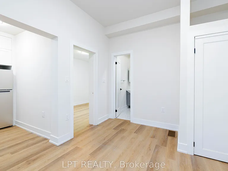 627 Crawford St #C — Photo 4