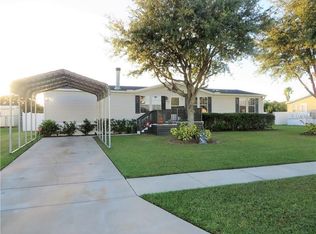 3232 Silver Lake Ct, Kissimmee, FL 34744