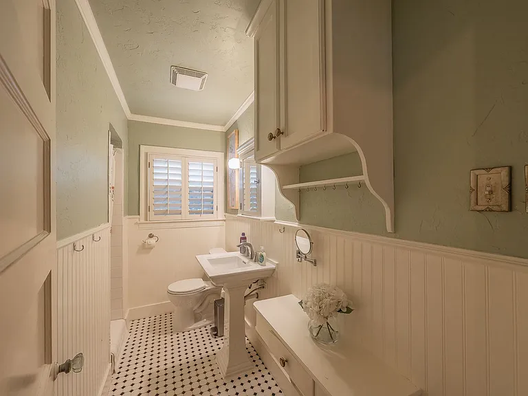 2157 W Lotus Ave — Photo 25